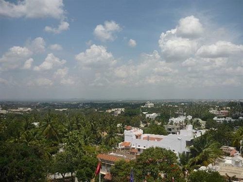 Hotel Paradise - Mysore Dasaprakash Group Екстериор снимка