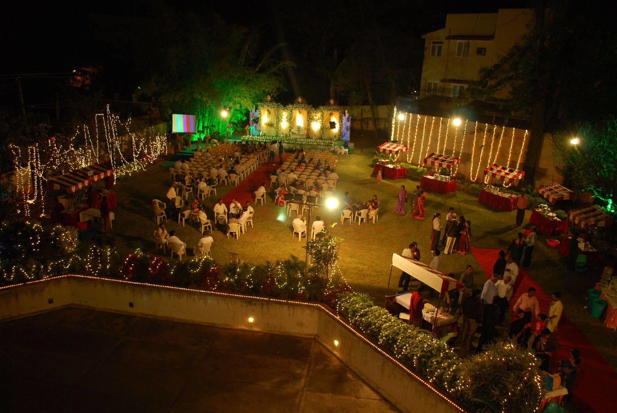 Hotel Paradise - Mysore Dasaprakash Group Екстериор снимка