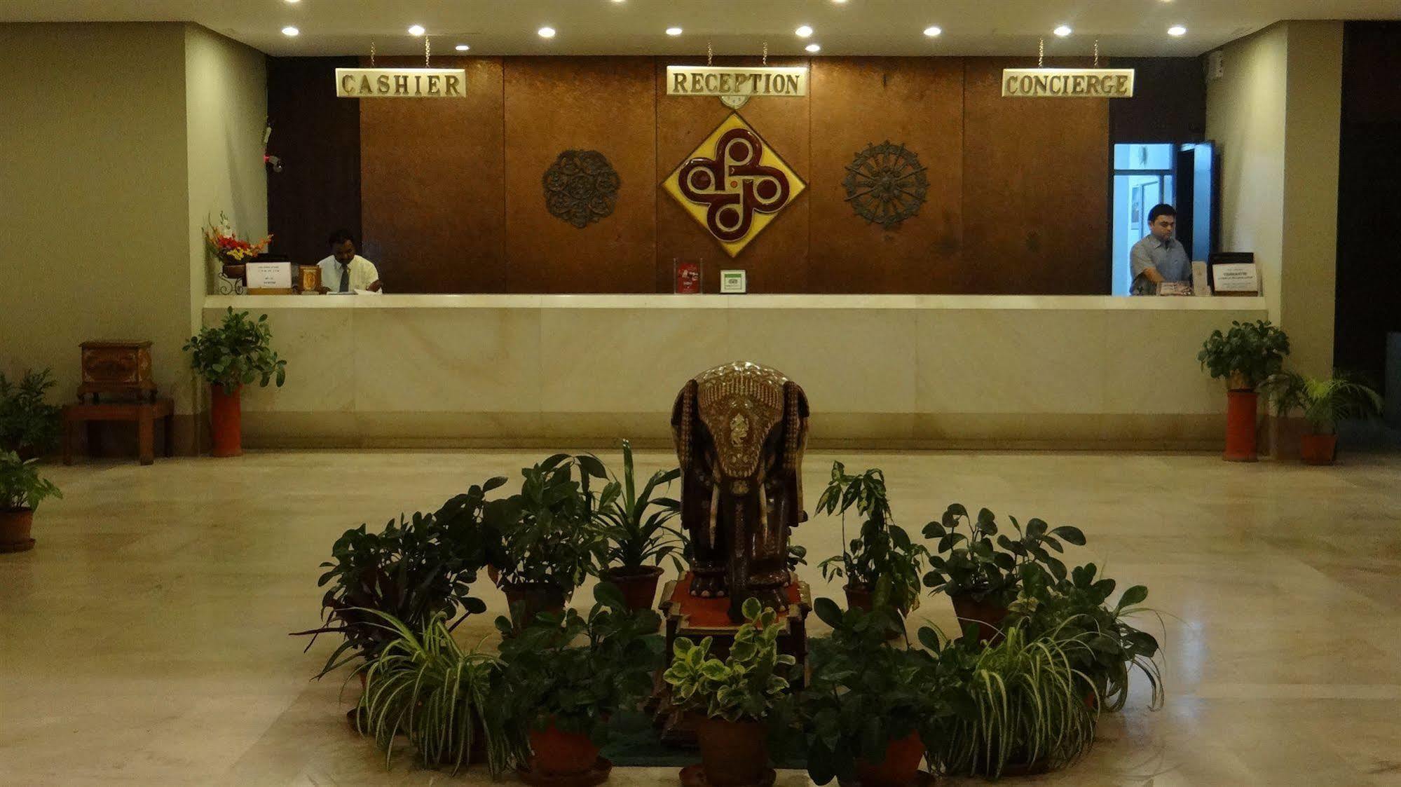 Hotel Paradise - Mysore Dasaprakash Group Екстериор снимка