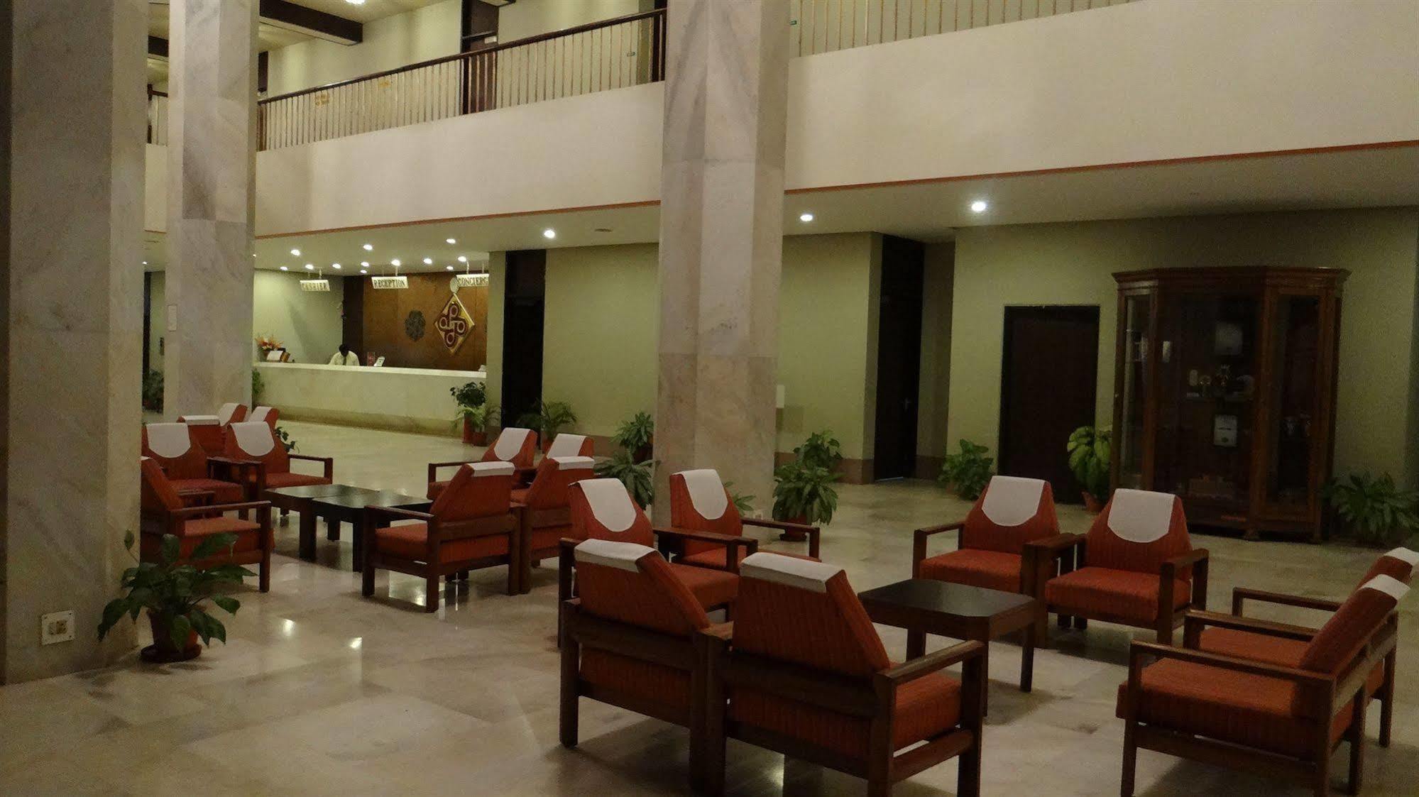Hotel Paradise - Mysore Dasaprakash Group Екстериор снимка