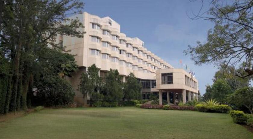 Hotel Paradise - Mysore Dasaprakash Group Екстериор снимка